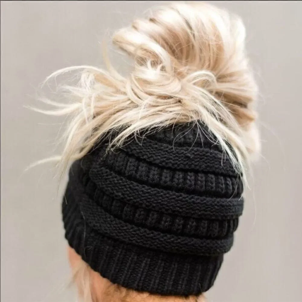 CC Messy bun ! Ponytail Beanie Hat Cutest